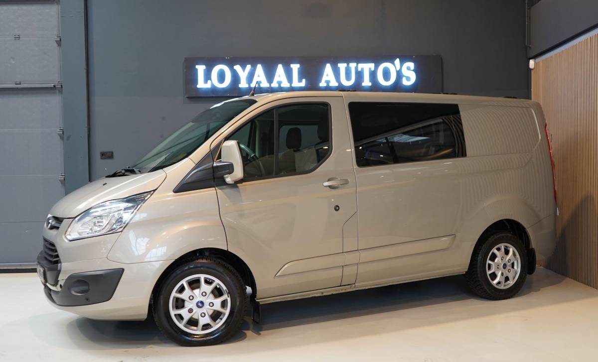 Ford Transit Custom Ford Transit Custom 270 2.2 TDCI L1H1 Limited DC | NAVI | AIRCO | CRUISE | TREKHAAK | PDC | APK.