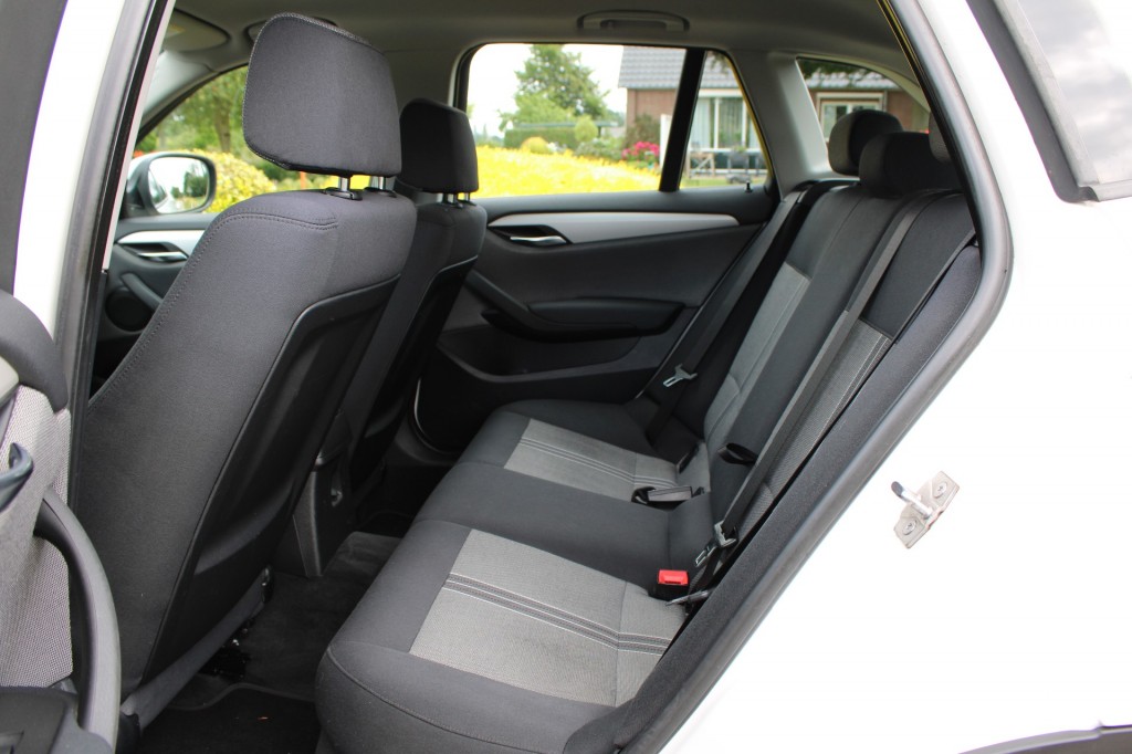 BMW X1 Bmw X1 X1 S-Drive 2.0i 150pk. Executive ECC/Cruise/Navi/PDC/Bluetooth