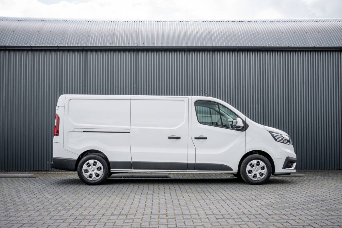 Renault Trafic Renault Trafic **2.0 dCi 110 L2H1 | 1e Eigenaar | LED | Camera | Cruise | PDC | Airco**