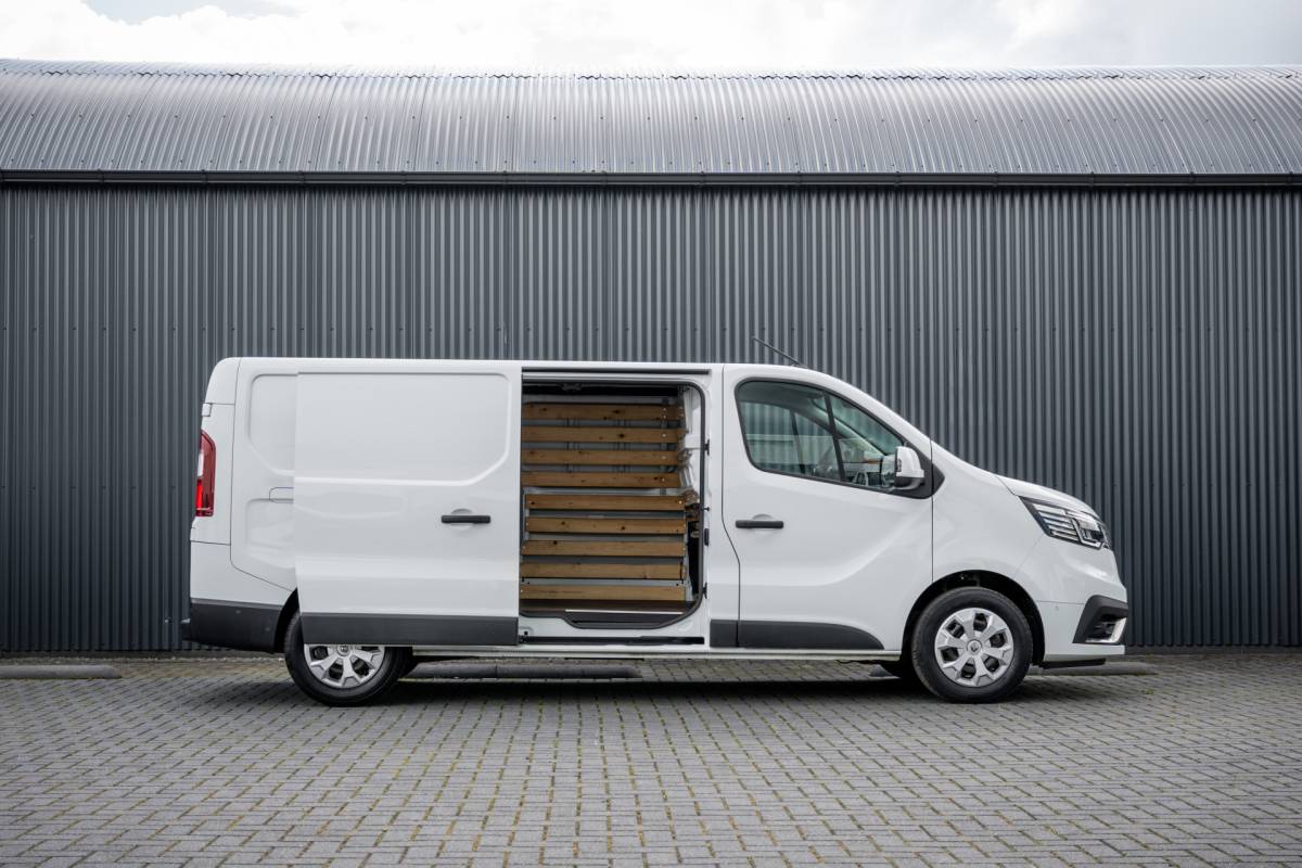Renault Trafic Renault Trafic **2.0 dCi 110 L2H1 | 1e Eigenaar | LED | Camera | Cruise | PDC | Airco**