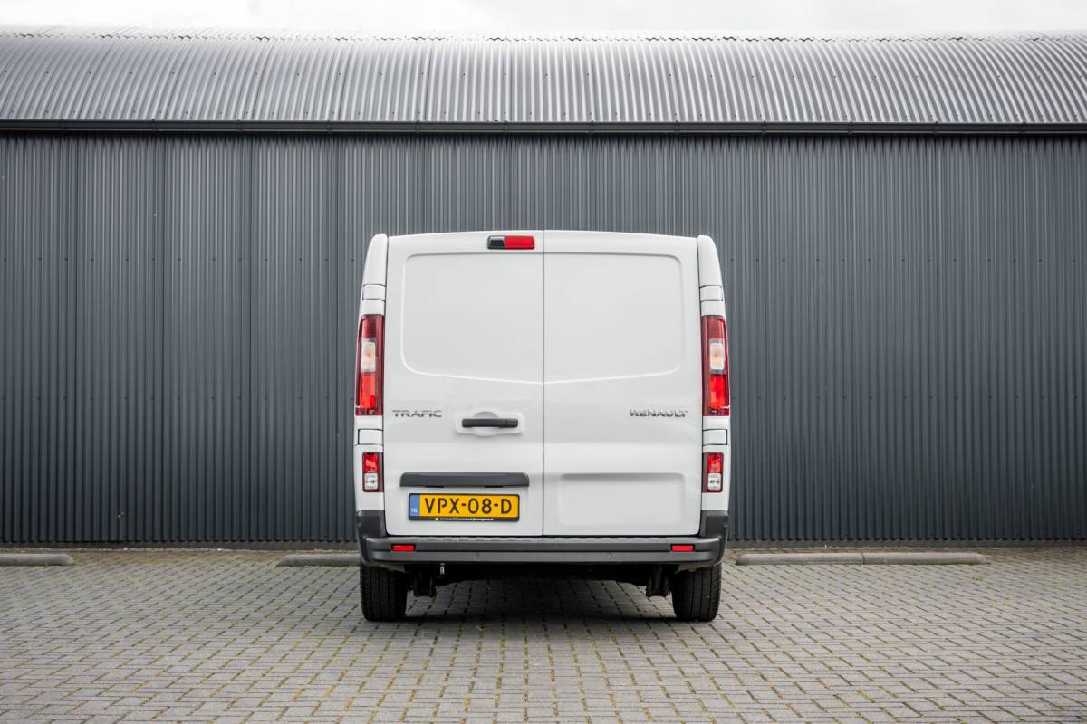 Renault Trafic Renault Trafic **2.0 dCi 110 L2H1 | 1e Eigenaar | LED | Camera | Cruise | PDC | Airco**