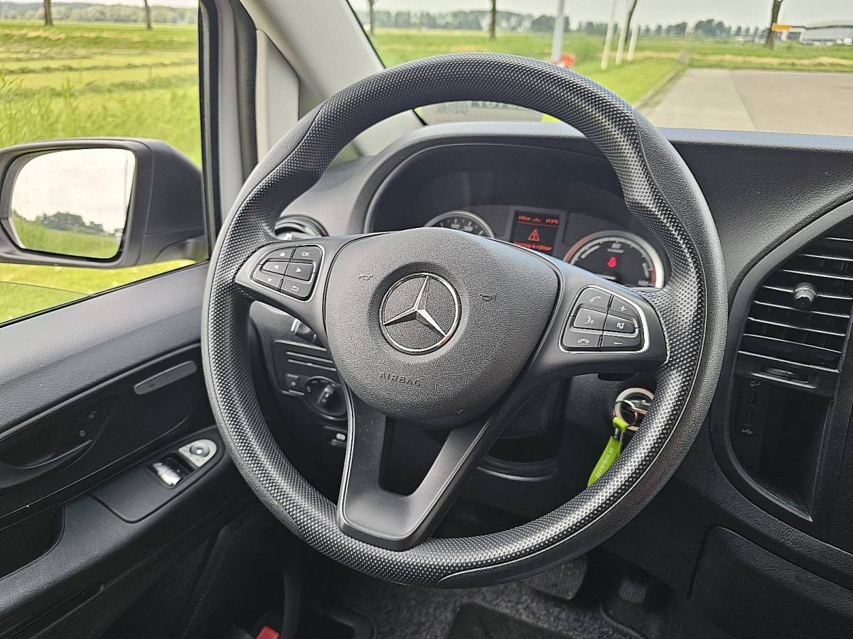 Mercedes-Benz eVito MERCEDES-BENZ EVITO 66kwh wltp 292 kms