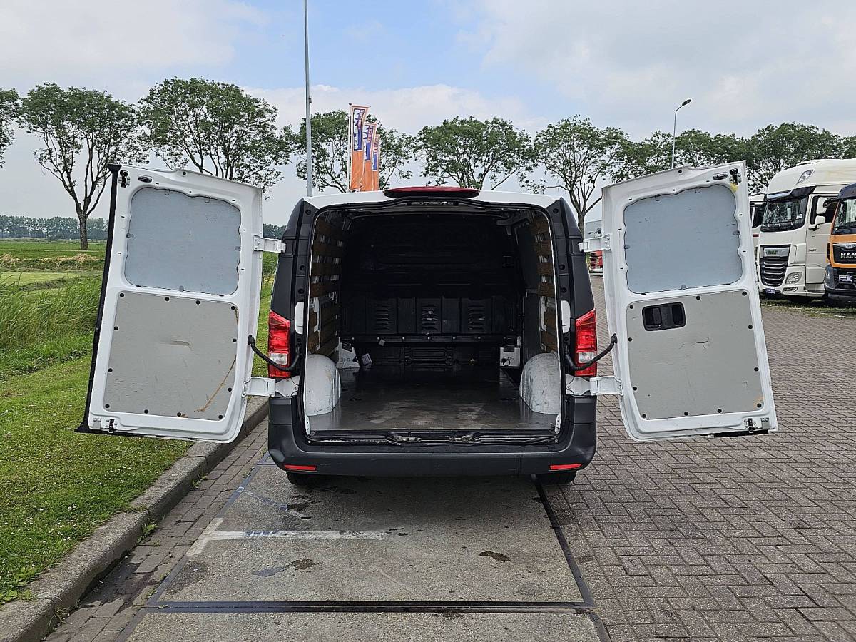 Mercedes-Benz eVito MERCEDES-BENZ EVITO 66kwh wltp 292 kms