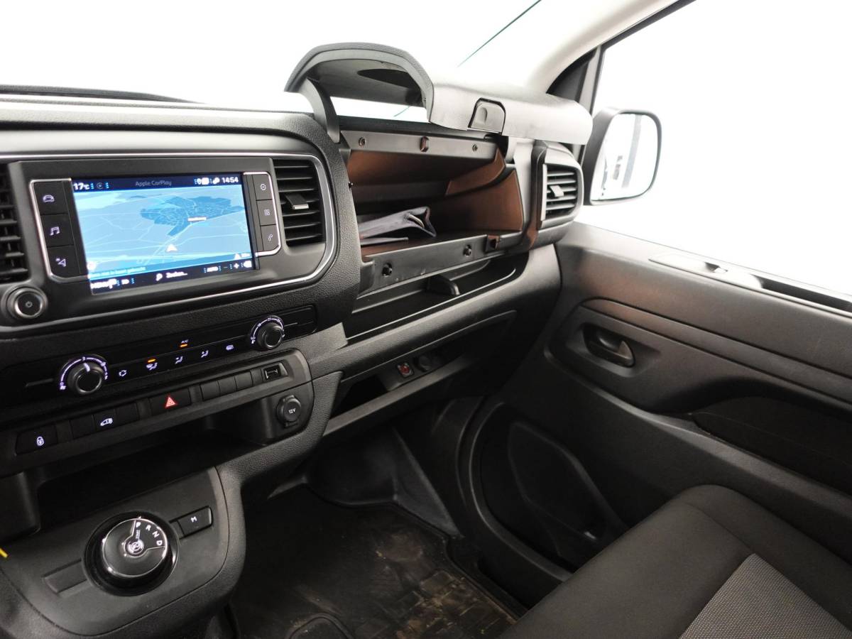 Peugeot Expert Peugeot Expert 2.0 BlueHDI 145PK L3 Automaat Airco Navigatie Trekhaak Cruise Control Carplay