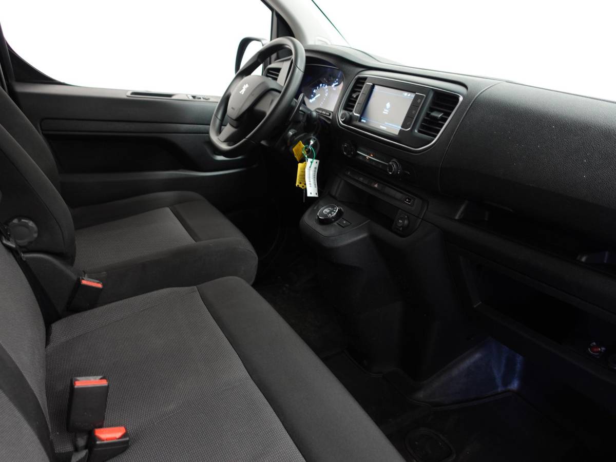 Peugeot Expert Peugeot Expert 2.0 BlueHDI 145PK L3 Automaat Airco Navigatie Trekhaak Cruise Control Carplay
