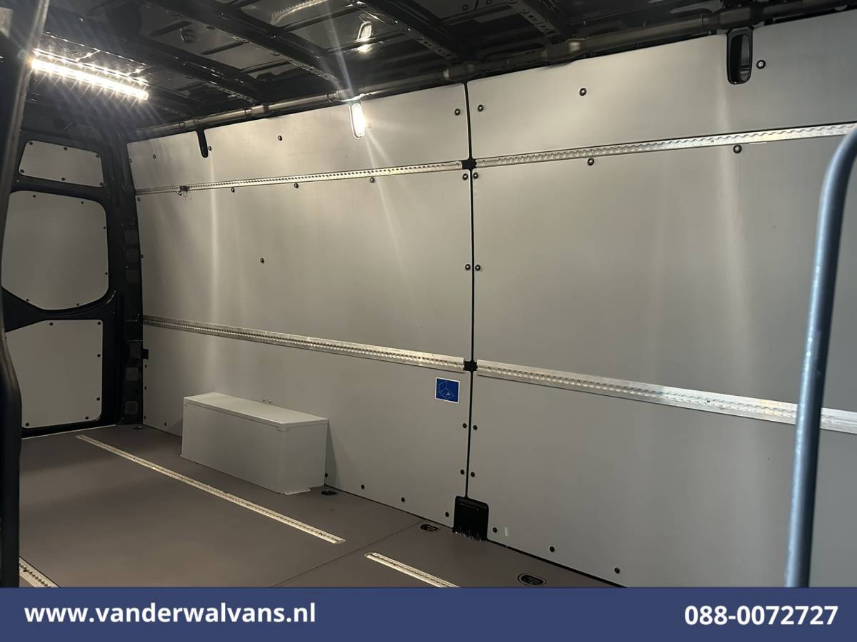 Mercedes-Benz Sprinter Mercedes-Benz Sprinter 317 CDI 170pk L3H2 Euro6 Airco | Camera | Apple Carplay | Cruisecontrol | Stoelverwarming Android Auto, Parkeersensoren, Bijrijdersbank