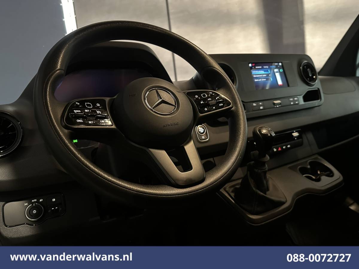 Mercedes-Benz Sprinter Mercedes-Benz Sprinter 317 CDI 170pk L3H2 Euro6 Airco | Camera | Apple Carplay | Cruisecontrol | Stoelverwarming Android Auto, Parkeersensoren, Bijrijdersbank