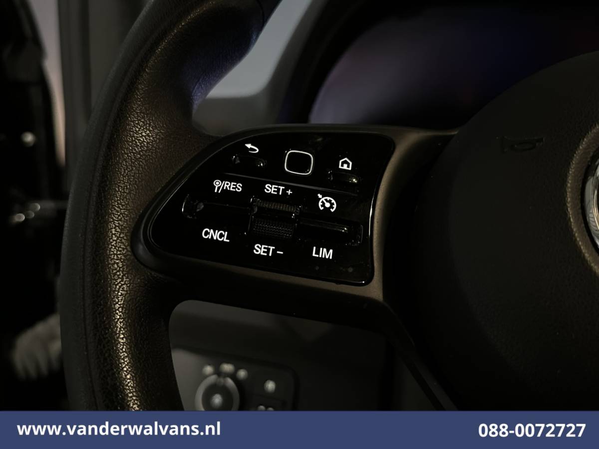 Mercedes-Benz Sprinter Mercedes-Benz Sprinter 317 CDI 170pk L3H2 Euro6 Airco | Camera | Apple Carplay | Cruisecontrol | Stoelverwarming Android Auto, Parkeersensoren, Bijrijdersbank