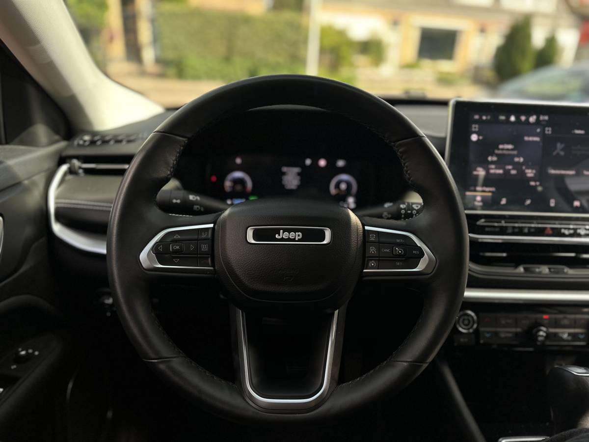 Jeep Compass Jeep Compass 1.5T e-Hybrid Longitude 1450KG trekgewicht/Stoel+stuur verwarming.