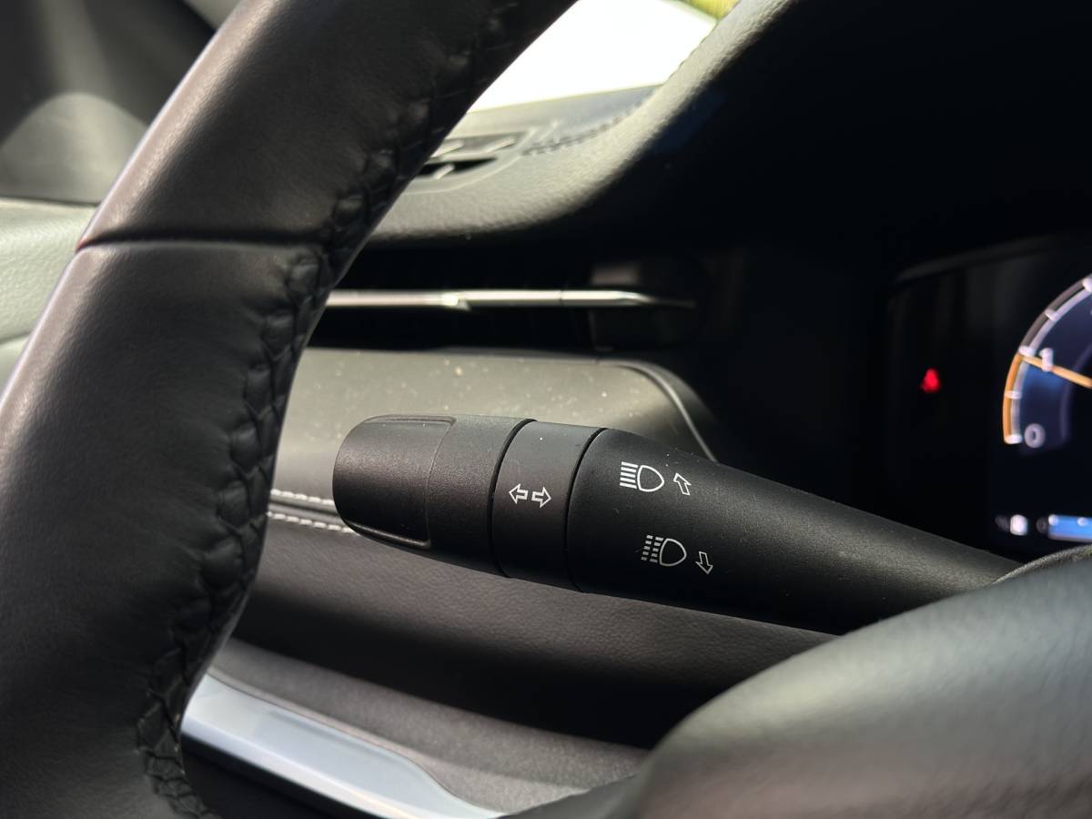 Jeep Compass Jeep Compass 1.5T e-Hybrid Longitude 1450KG trekgewicht/Stoel+stuur verwarming.