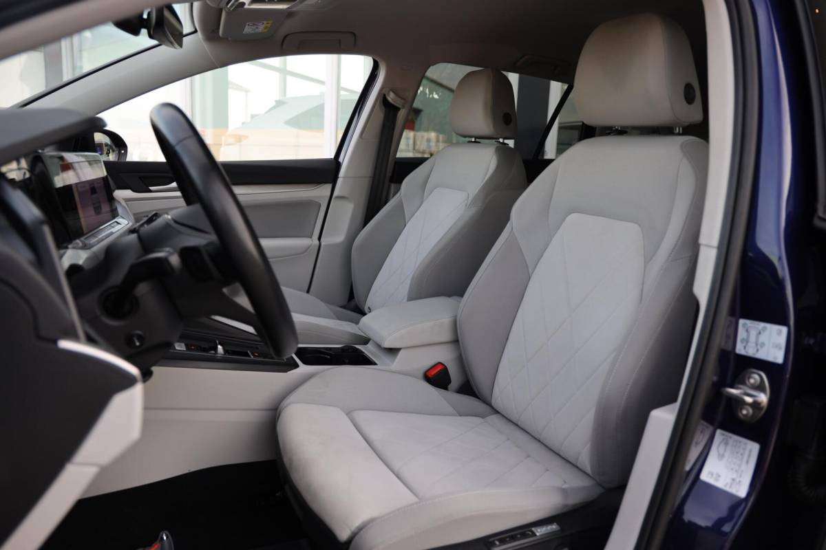 Volkswagen Golf Volkswagen Golf Variant 1.0 eTSI Life Business|Automaat|LED|Stoel/Stuurverwarming|Apple carplay/Android auto|