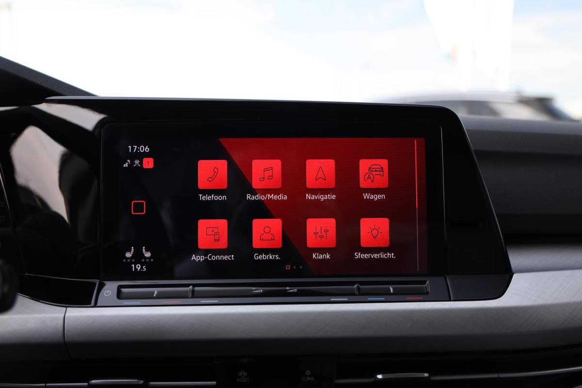 Volkswagen Golf Volkswagen Golf Variant 1.0 eTSI Life Business|Automaat|LED|Stoel/Stuurverwarming|Apple carplay/Android auto|