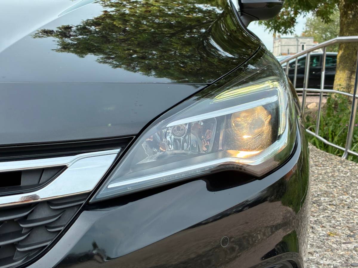 Opel Astra Opel Astra Sports Tourer 1.0 Turbo 120 Jaar Edition | Navi + Clima + Cruise nu €6.975,-!!