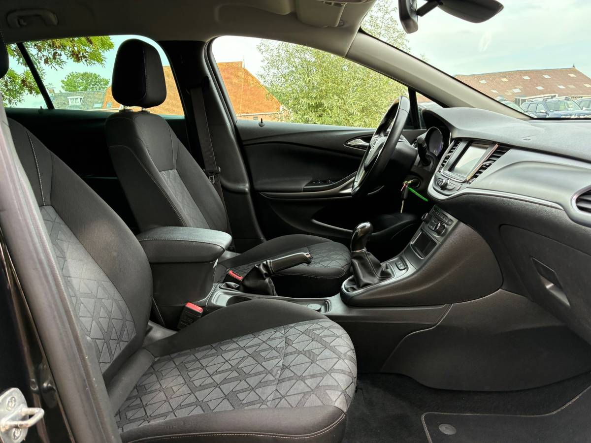 Opel Astra Opel Astra Sports Tourer 1.0 Turbo 120 Jaar Edition | Navi + Clima + Cruise nu €6.975,-!!