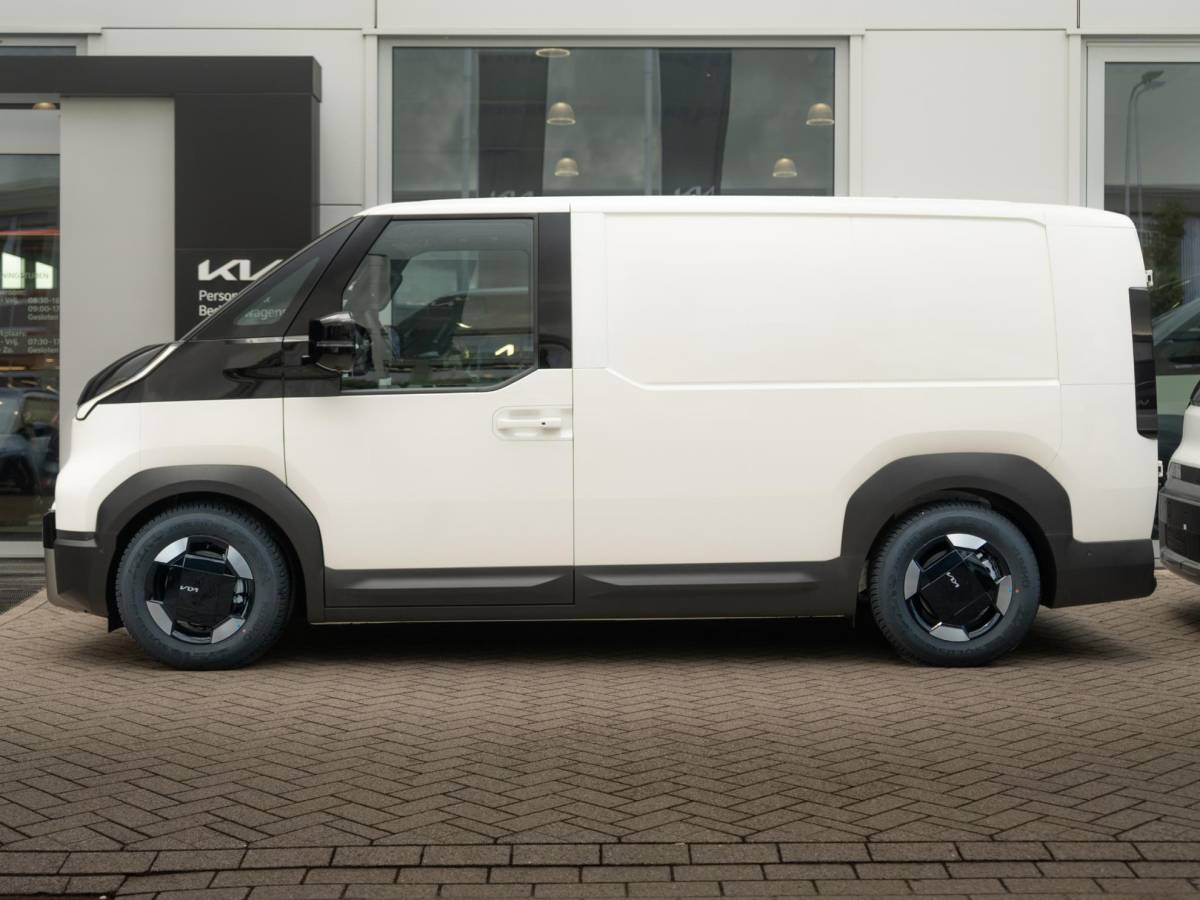 Kia PV5 Kia PV5 L2H1 Elite Executive 71.2 kWh | Actieprijs* | OP VOORRAAD | Stoel ventilatie | All season banden | Navi. | Clima. | Achteruitrijcamera | Adapt. Cruise. | Stoel&Stuur Verwarming | Dodehoekcamera | Parkeersensoren | Bekleding In Stof/Lederlook Combinatie