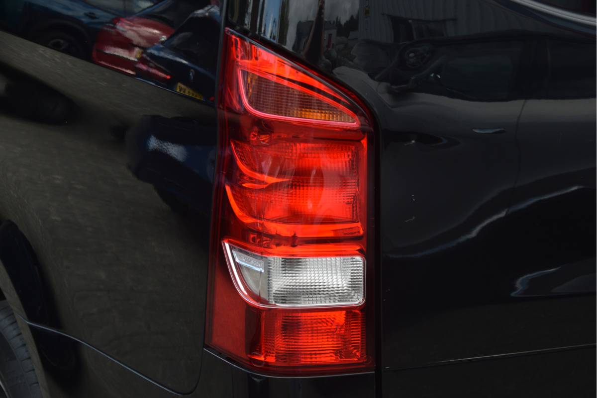 Mercedes-Benz Vito Mercedes-Benz Vito 111 CDI Lang DC Comfort MARGE | Carplay | Airco | Radio/CD | Trekhaak | PDC | Camera