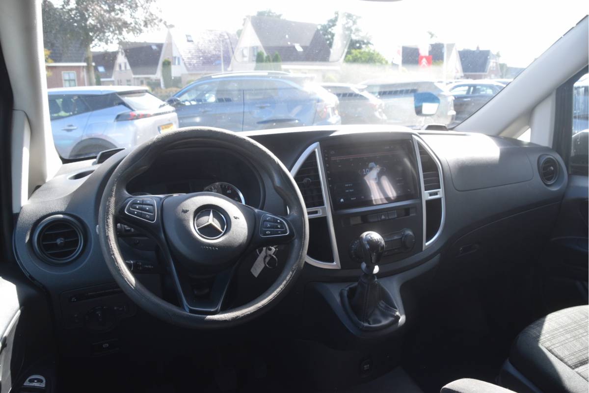 Mercedes-Benz Vito Mercedes-Benz Vito 111 CDI Lang DC Comfort MARGE | Carplay | Airco | Radio/CD | Trekhaak | PDC | Camera