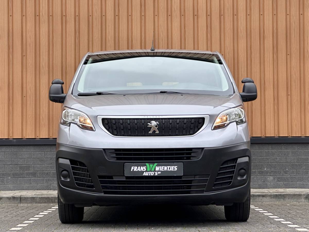 Peugeot Expert Peugeot Expert Traveller 8P 1.5 BlueHDi 120 Business Long S&S | Exportprijs | Cruise Control | Parkeersensoren Achter | Apple Carplay/Android Auto | Airconditioning | Bluetooth | Navigatie |Stop & Go |