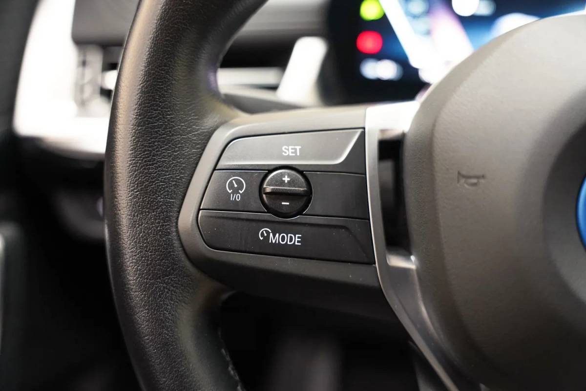 BMW iX1 BMW iX1 xDrive30 Executive [ LED Leder Navi Camera ]