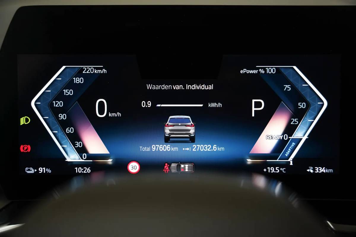BMW iX1 BMW iX1 xDrive30 Executive [ LED Leder Navi Camera ]