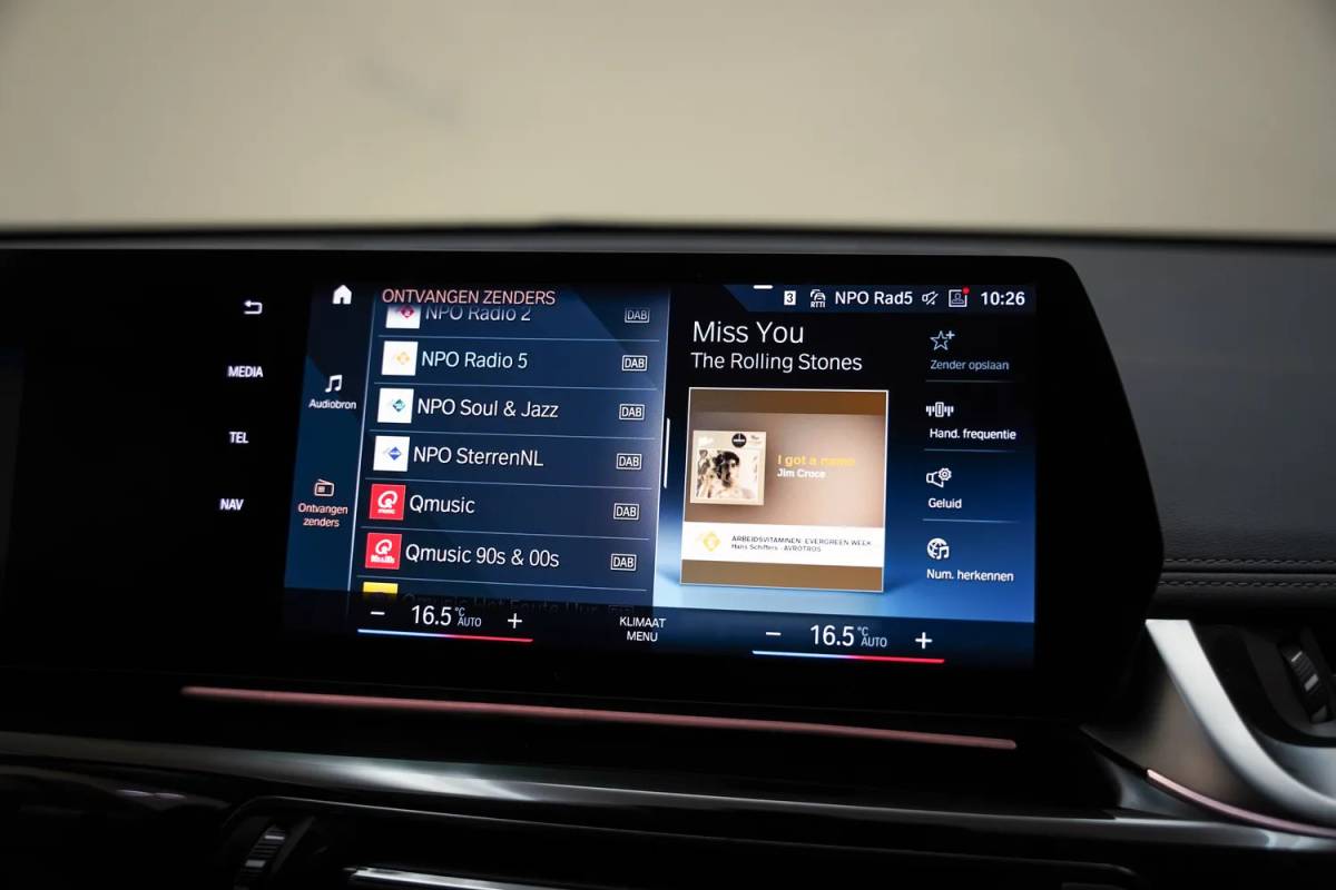 BMW iX1 BMW iX1 xDrive30 Executive [ LED Leder Navi Camera ]
