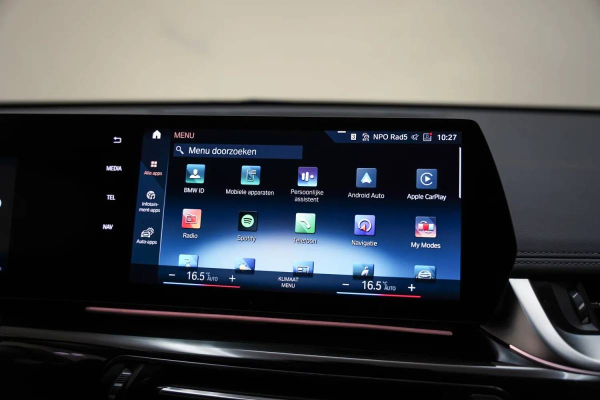 BMW iX1 BMW iX1 xDrive30 Executive [ LED Leder Navi Camera ]