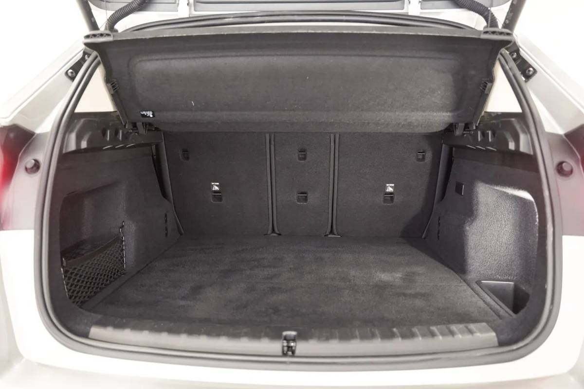 BMW iX1 BMW iX1 xDrive30 Executive [ LED Leder Navi Camera ]
