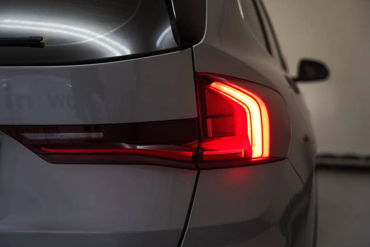 BMW iX1 BMW iX1 xDrive30 Executive [ LED Leder Navi Camera ]