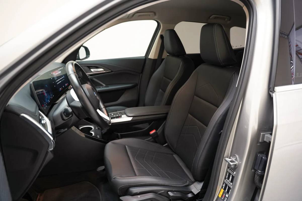 BMW iX1 BMW iX1 xDrive30 Executive [ LED Leder Navi Camera ]