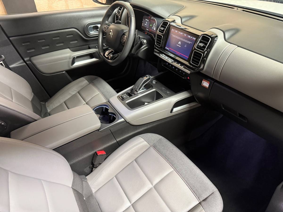 Citroën C5 Aircross Citroen C5 Aircross 1.2 PureTech Shine | Pano | Stoelverwarming | Carplay | Camera | Led | Trekhaak