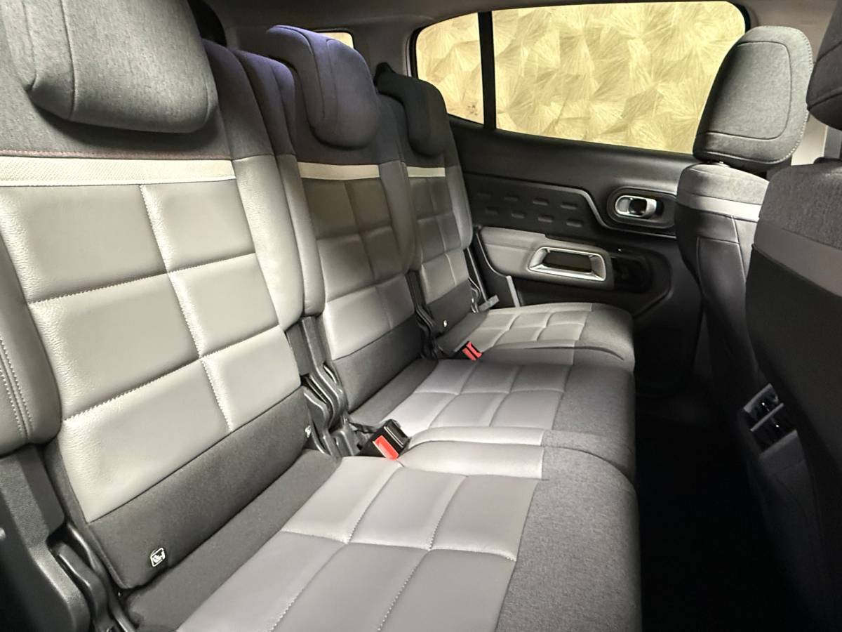 Citroën C5 Aircross Citroen C5 Aircross 1.2 PureTech Shine | Pano | Stoelverwarming | Carplay | Camera | Led | Trekhaak