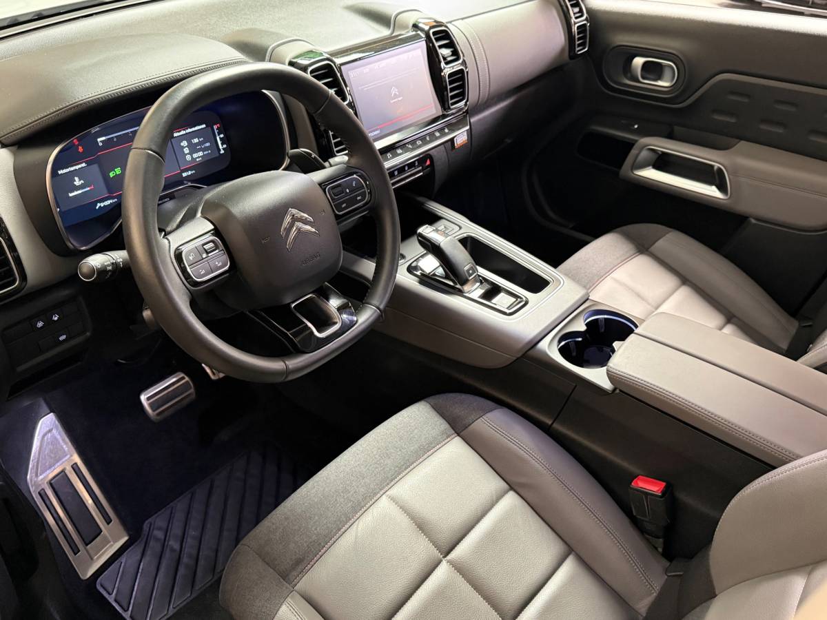 Citroën C5 Aircross Citroen C5 Aircross 1.2 PureTech Shine | Pano | Stoelverwarming | Carplay | Camera | Led | Trekhaak