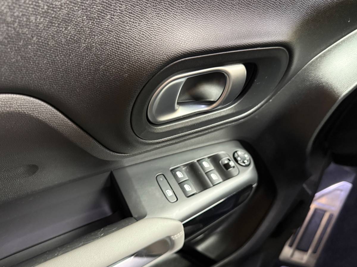 Citroën C5 Aircross Citroen C5 Aircross 1.2 PureTech Shine | Pano | Stoelverwarming | Carplay | Camera | Led | Trekhaak