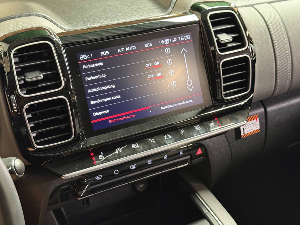 Citroën C5 Aircross Citroen C5 Aircross 1.2 PureTech Shine | Pano | Stoelverwarming | Carplay | Camera | Led | Trekhaak