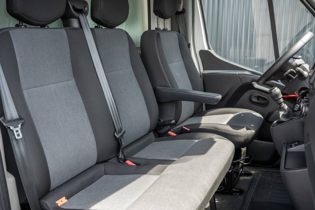 Renault Master Renault Master 2.3dCi | Bakwagen met Laadklep | LED | Carplay | Camera | Cruise