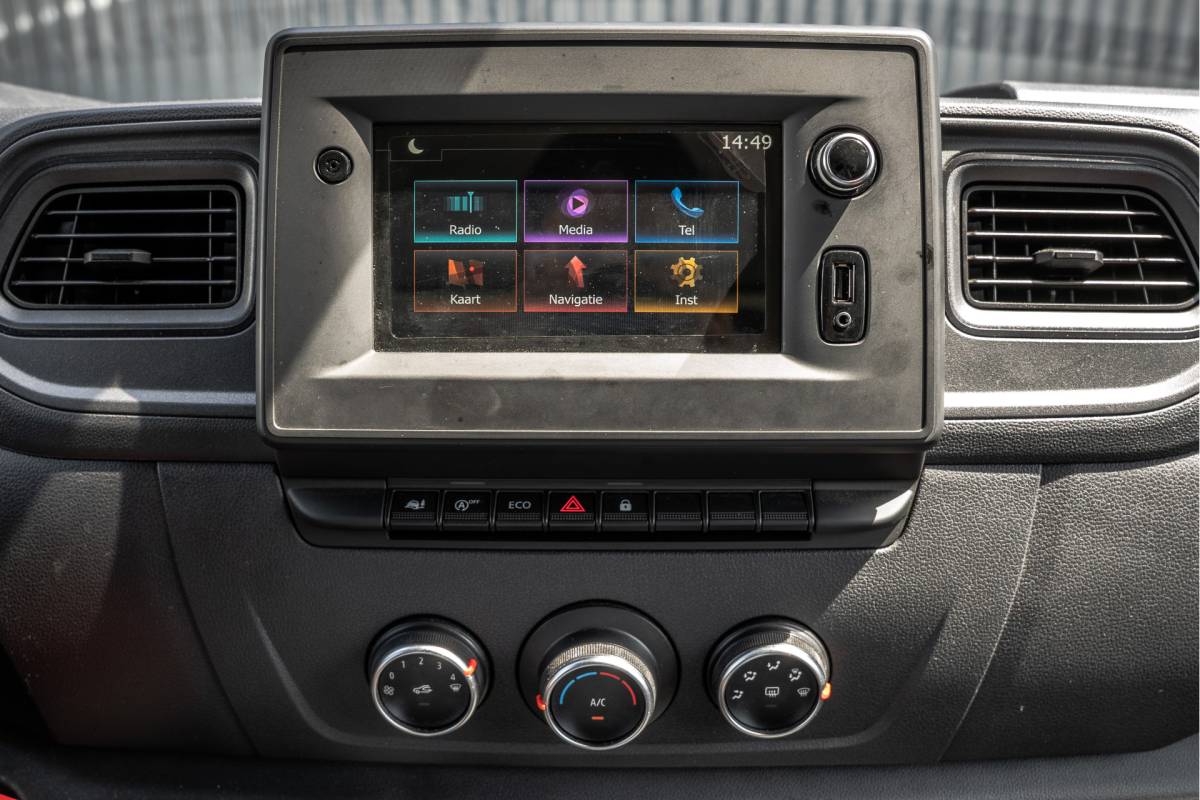 Renault Master Renault Master 2.3dCi | Bakwagen met Laadklep | LED | Carplay | Camera | Cruise