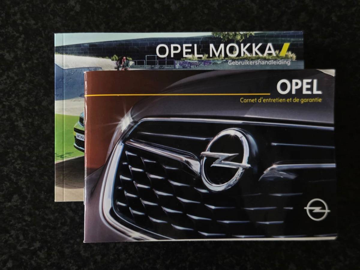 Opel Mokka Opel MOKKA 1.2 Ultimate | Alcantara Bekl | Camera | Park Sens. V + A | Stuur- en Stoelverwarming | Android Auto en Apple Carplay |