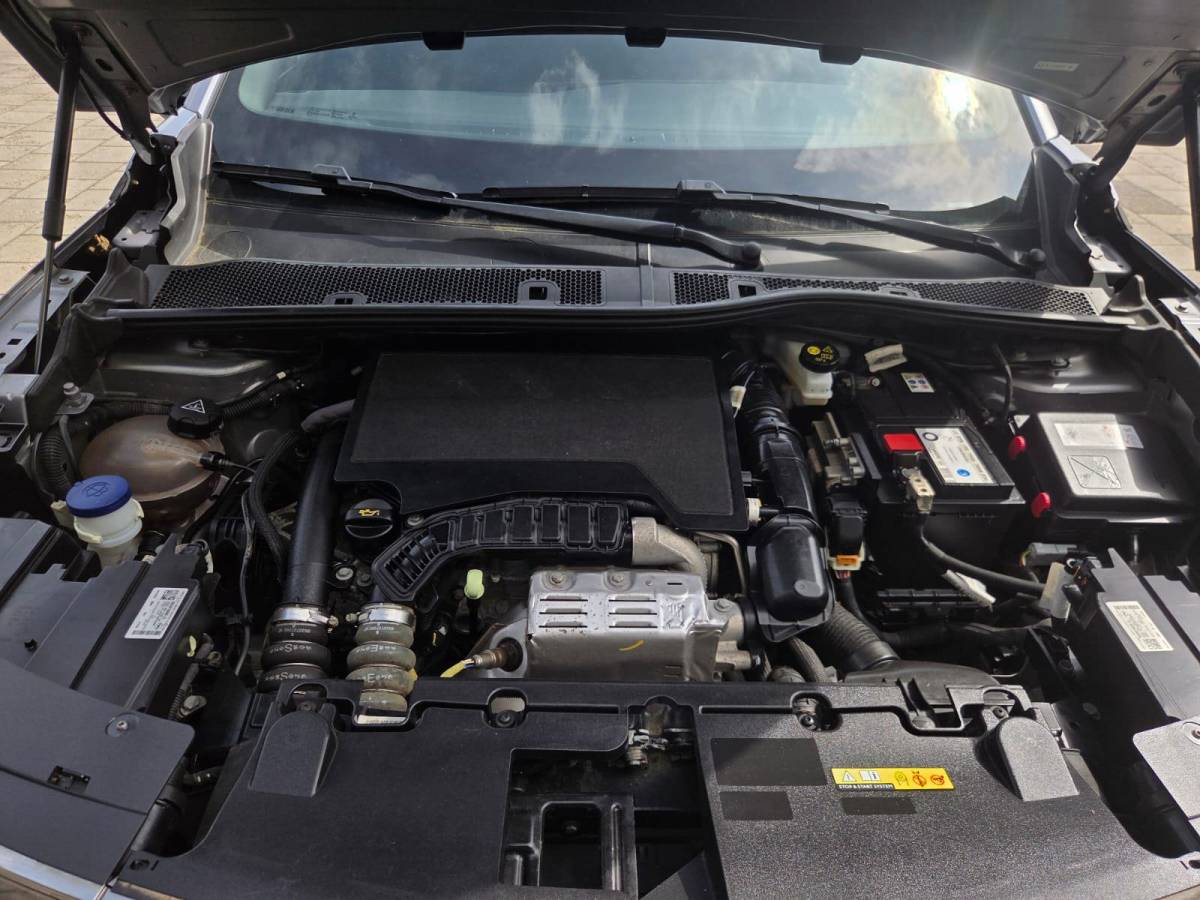 Opel Mokka Opel MOKKA 1.2 Ultimate | Alcantara Bekl | Camera | Park Sens. V + A | Stuur- en Stoelverwarming | Android Auto en Apple Carplay |