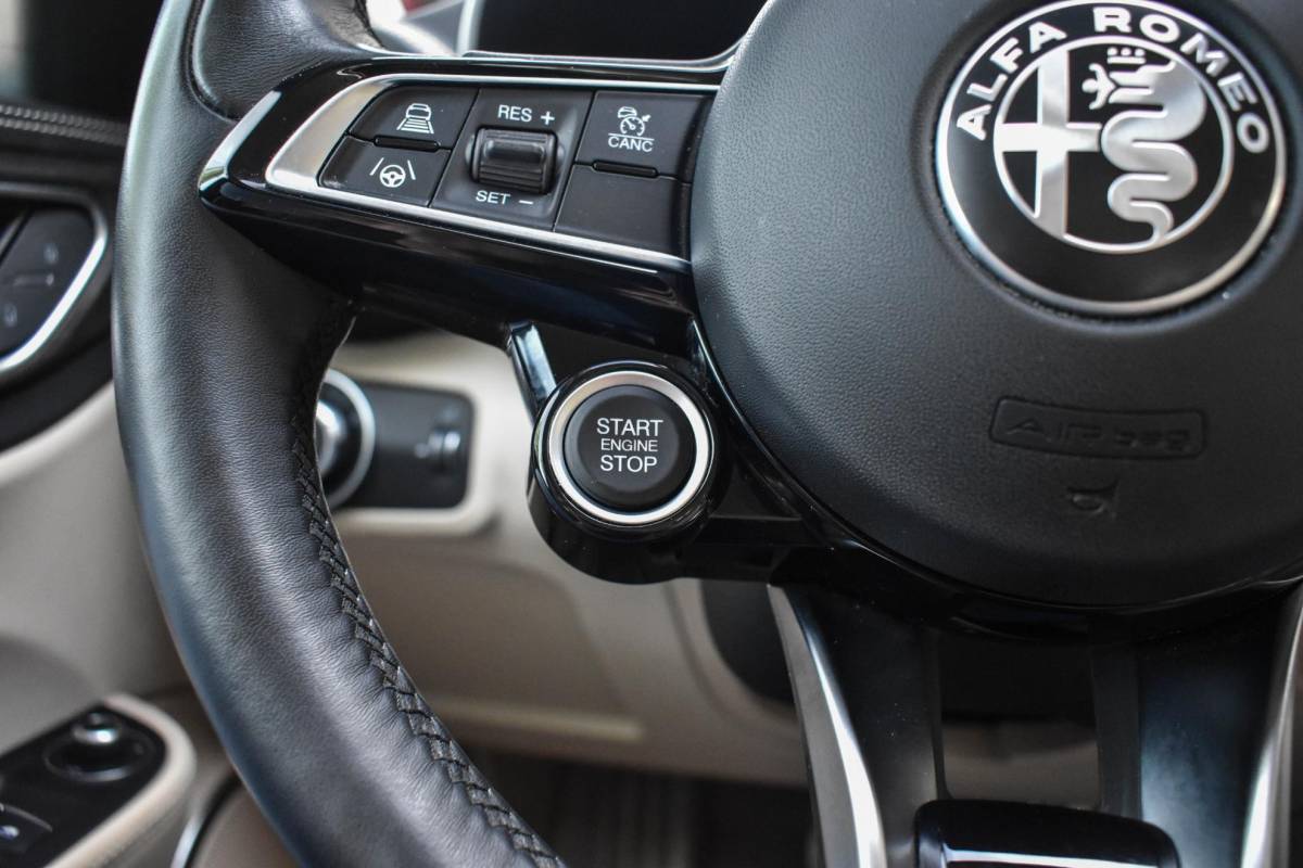 Alfa Romeo Giulia Alfa Romeo Giulia 2.2 TI Verde Visconti Leder Carplay Stoelverw.