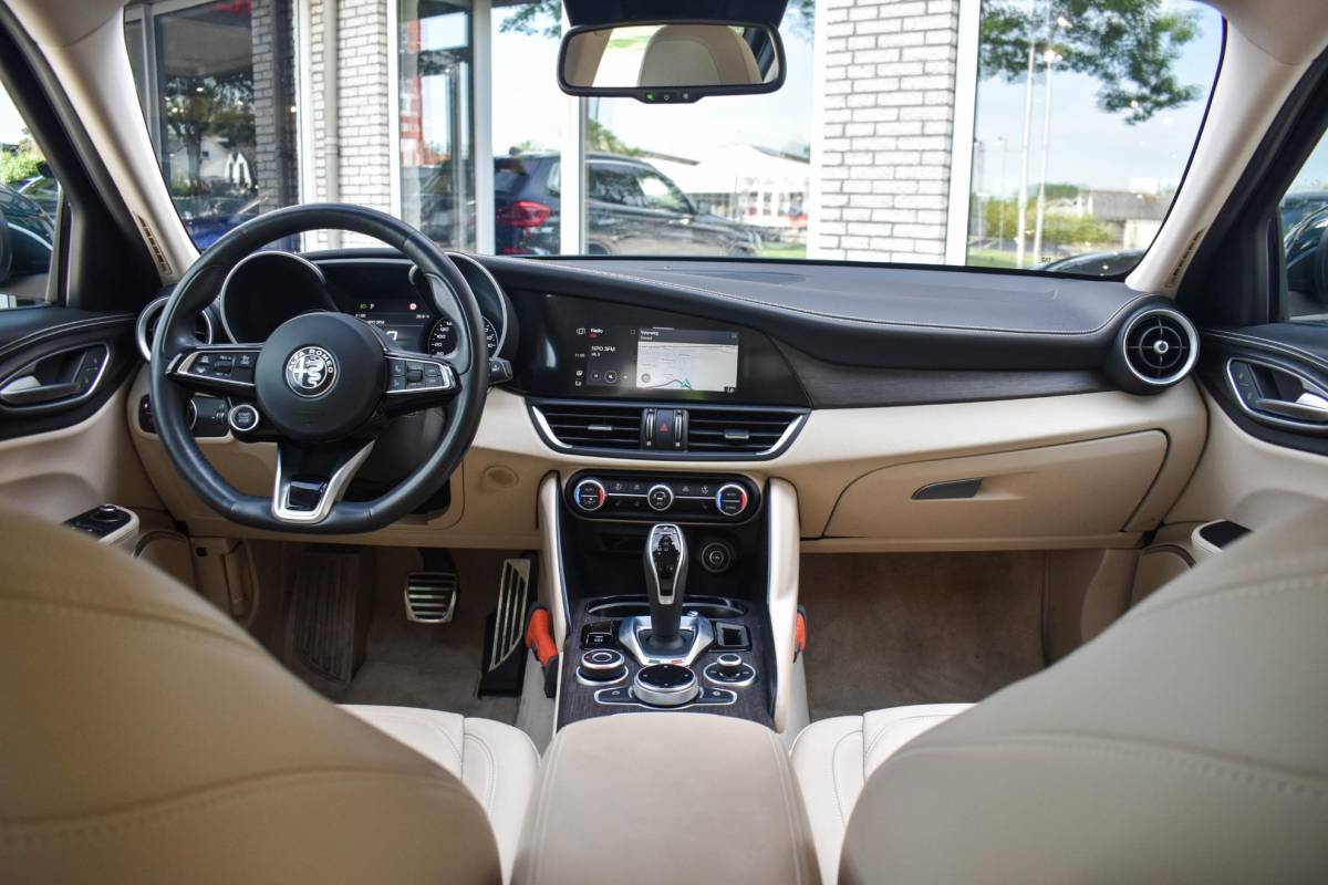 Alfa Romeo Giulia Alfa Romeo Giulia 2.2 TI Verde Visconti Leder Carplay Stoelverw.