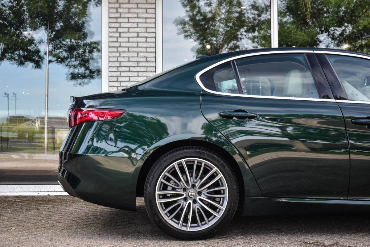 Alfa Romeo Giulia Alfa Romeo Giulia 2.2 TI Verde Visconti Leder Carplay Stoelverw.