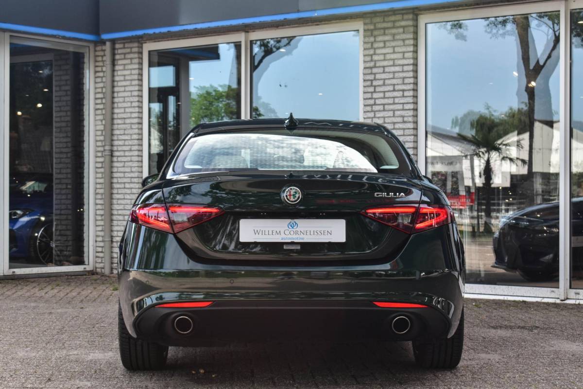Alfa Romeo Giulia Alfa Romeo Giulia 2.2 TI Verde Visconti Leder Carplay Stoelverw.