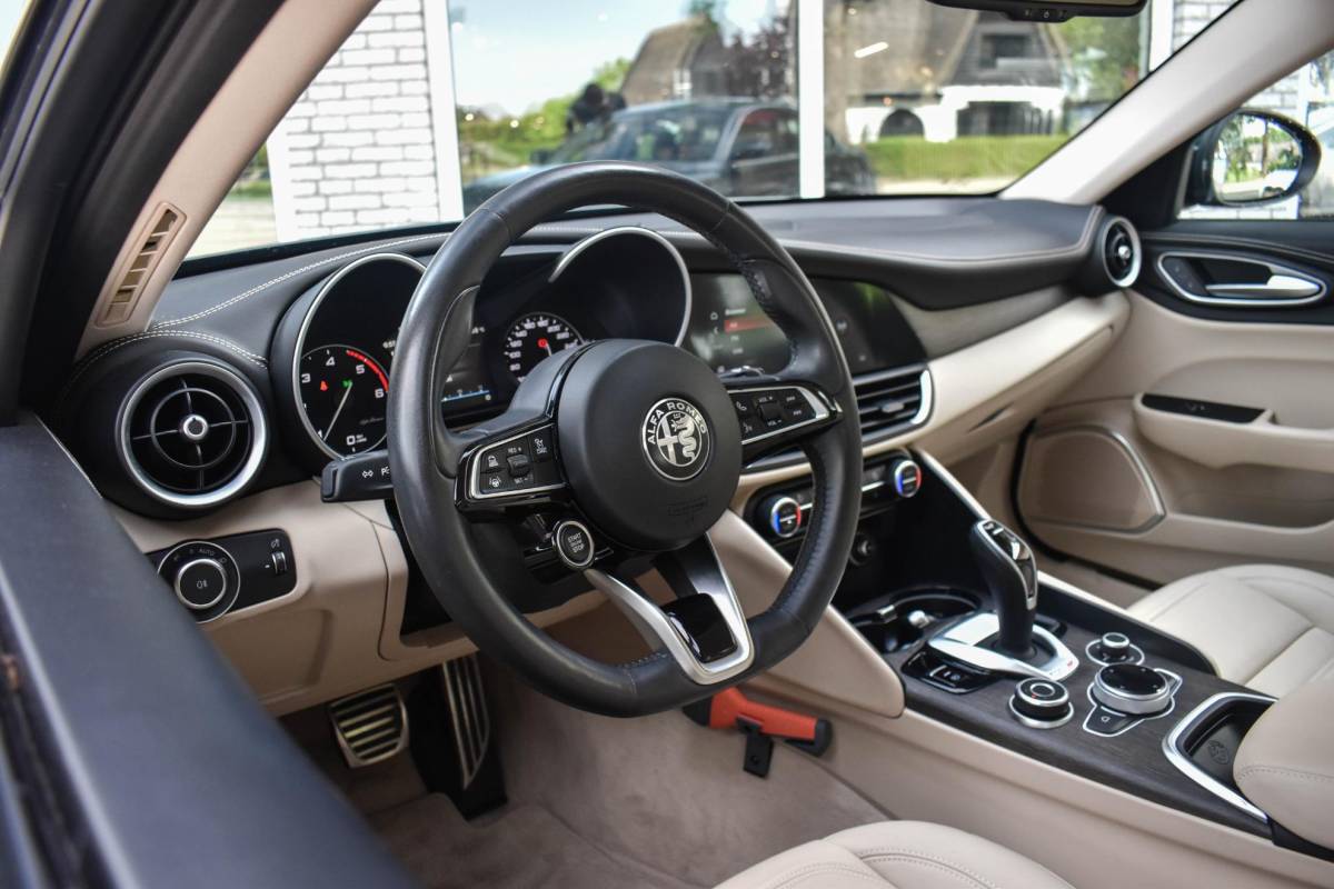 Alfa Romeo Giulia Alfa Romeo Giulia 2.2 TI Verde Visconti Leder Carplay Stoelverw.