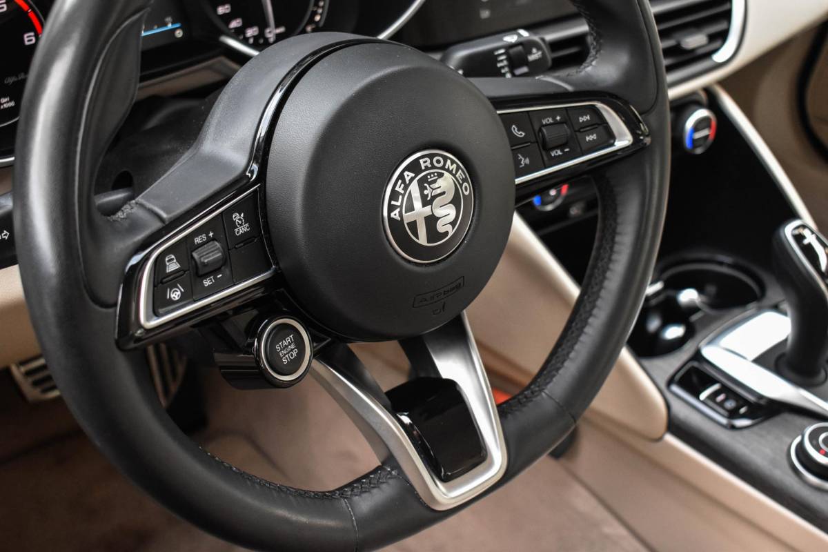 Alfa Romeo Giulia Alfa Romeo Giulia 2.2 TI Verde Visconti Leder Carplay Stoelverw.