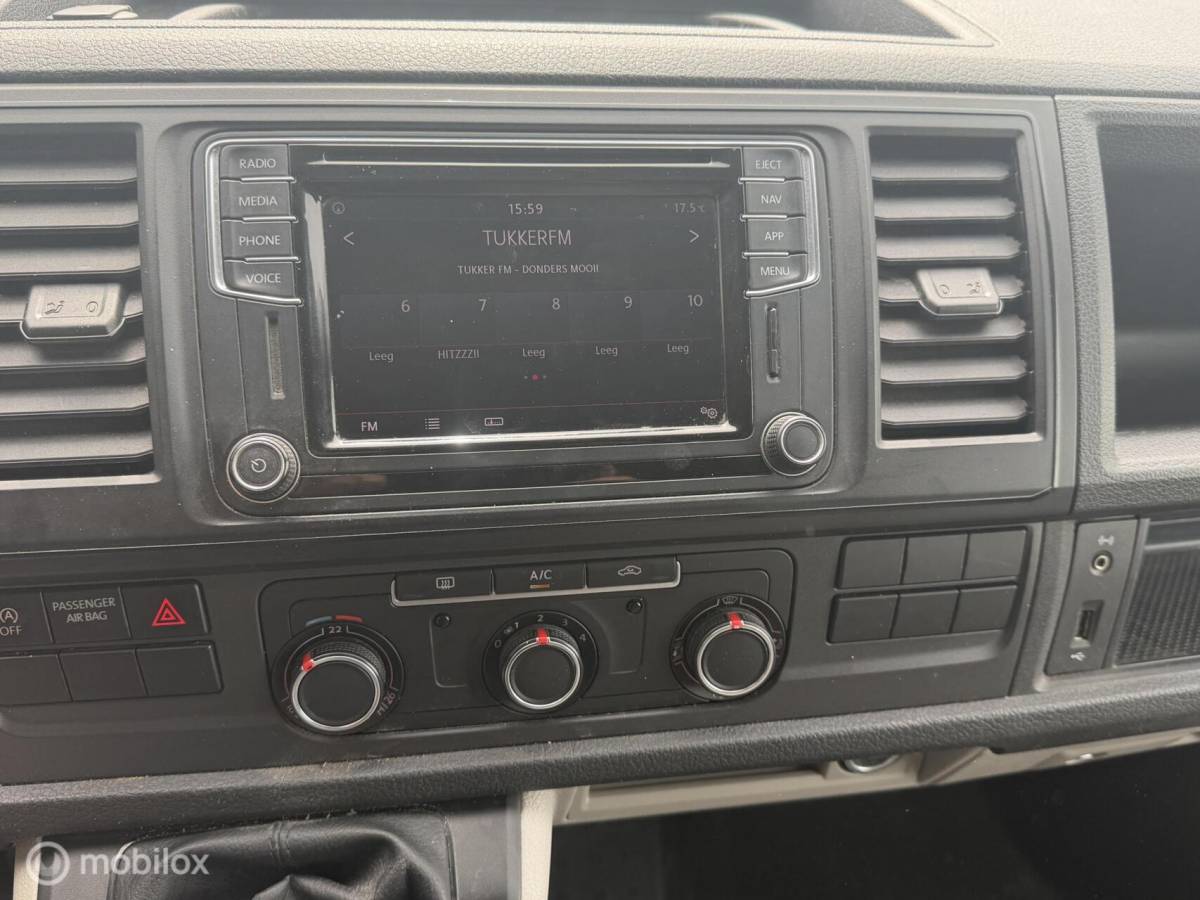 Volkswagen Transporter Volkswagen Transporter 2.0 TDI L2H1 140pk 2017