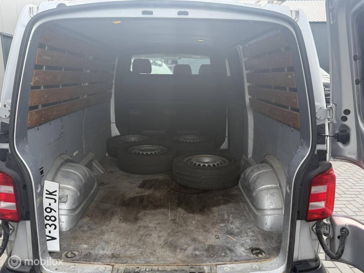 Volkswagen Transporter Volkswagen Transporter 2.0 TDI L2H1 140pk 2017