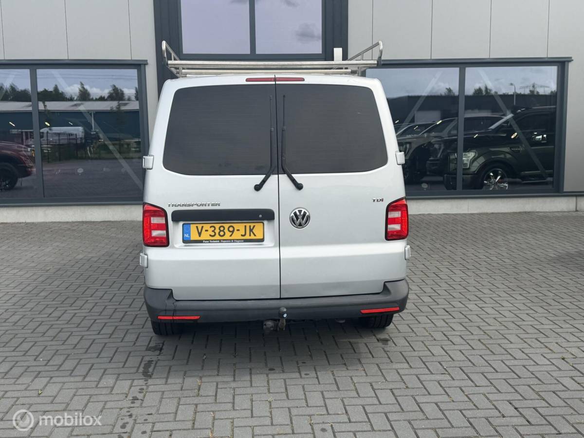 Volkswagen Transporter Volkswagen Transporter 2.0 TDI L2H1 140pk 2017