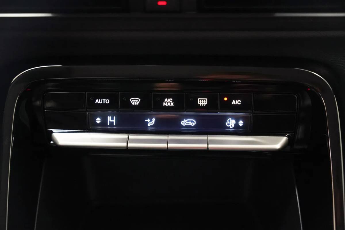 Citroën ë-C3 Citroen e-C3 Max 113pk 44 kWh [ Slechts 900km! ][ Clima Half leder Apple/Android Camera Cruise ]