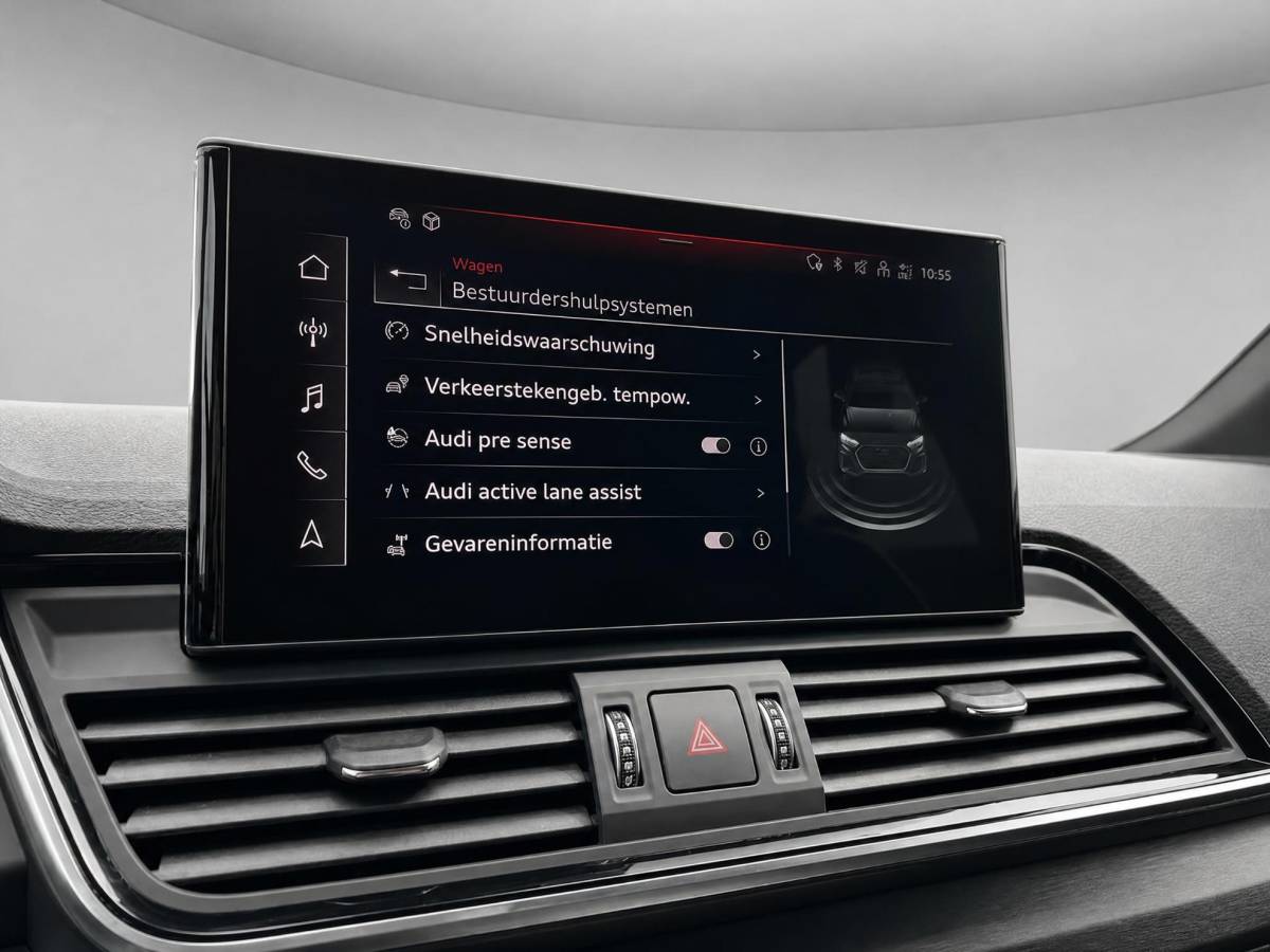 Audi Q5 Audi Q5 50 TFSIe 299PK S-tronic S Line · Panoramadak · Camera ·  Luchtvering · Apple/Android Car Play · Keyless · 20” Inch · Garantie t/m 28-05-2028 of 80000km.