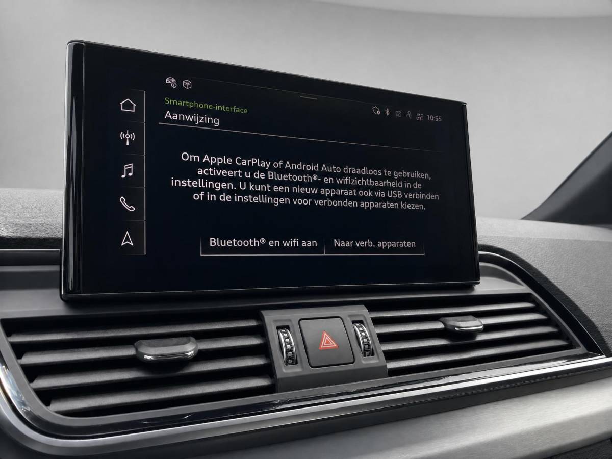Audi Q5 Audi Q5 50 TFSIe 299PK S-tronic S Line · Panoramadak · Camera ·  Luchtvering · Apple/Android Car Play · Keyless · 20” Inch · Garantie t/m 28-05-2028 of 80000km.